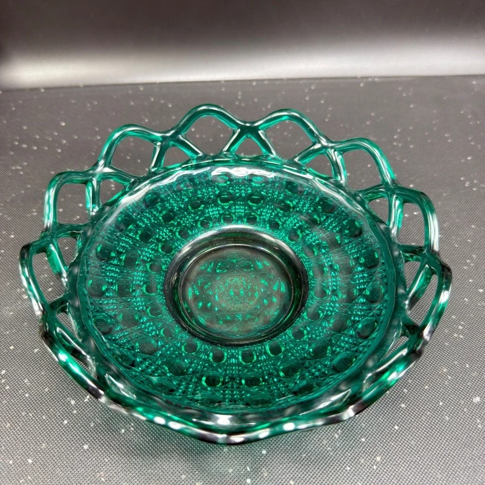 Imperial Glass Emerald Green Lace Edge Pressed Glass Bowl Geometric Star Pattern